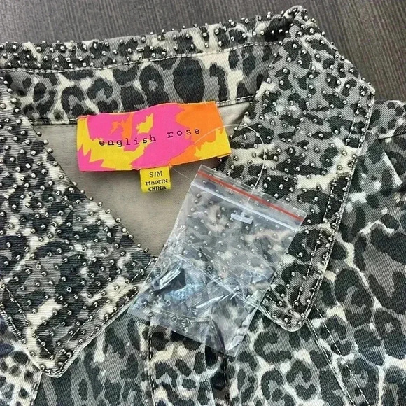 English Rose Animal Print Vest. Cotton. NWOT. Size S/M. Snap Closure. - Picture 13 of 16